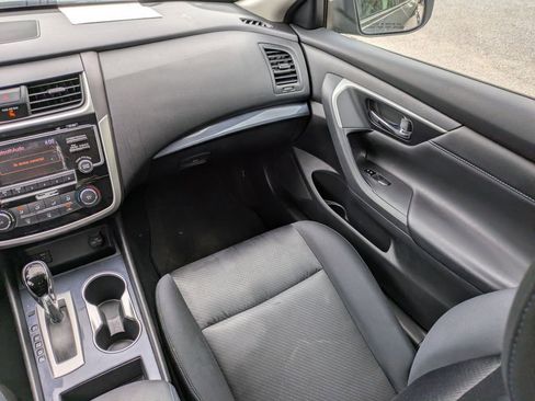 Used 2018 Nissan Altima 2.5 SR image 16