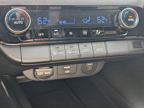 New 2025 Hyundai Elantra Sport image 10