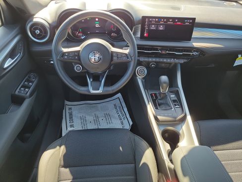 Used 2024 Alfa Romeo Tonale Ti AWD/4WD image 13