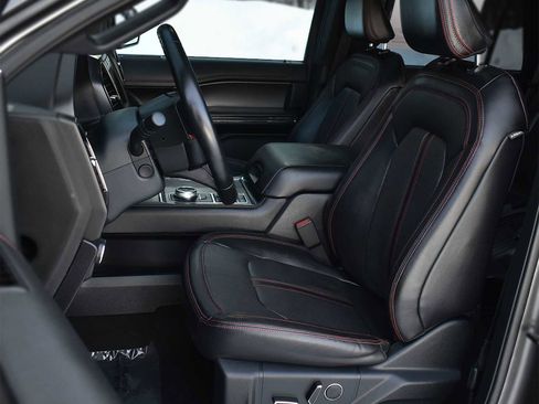 Used 2021 Ford Expedition Limited image 12