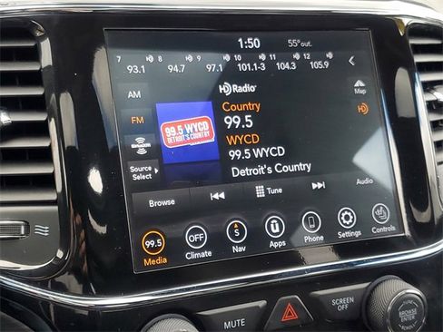 Used 2021 Jeep Grand Cherokee Limited image 19