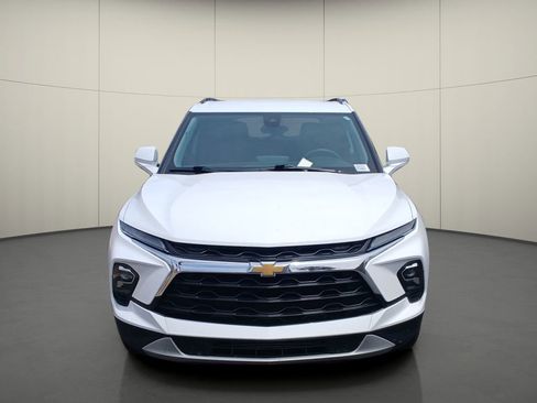 Used 2023 Chevrolet Blazer LT w/ Convenience Package FWD image 2