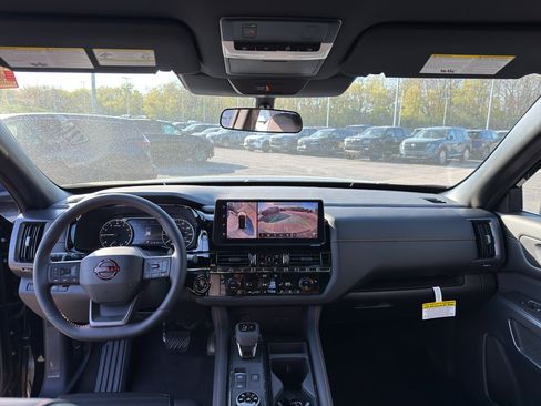 New 2026 Nissan Pathfinder Rock Creek AWD/4WD image 28