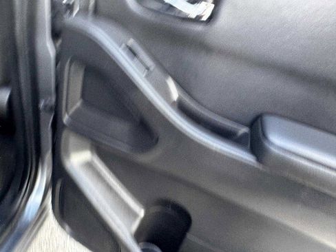 Used 2023 Nissan Frontier SV w/ Technology Package image 50