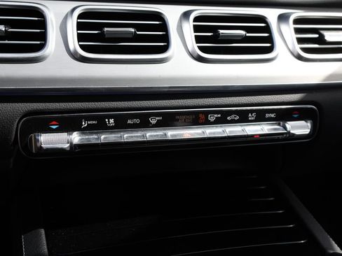 Used 2025 Mercedes-Benz GLE 350 4MATIC image 30