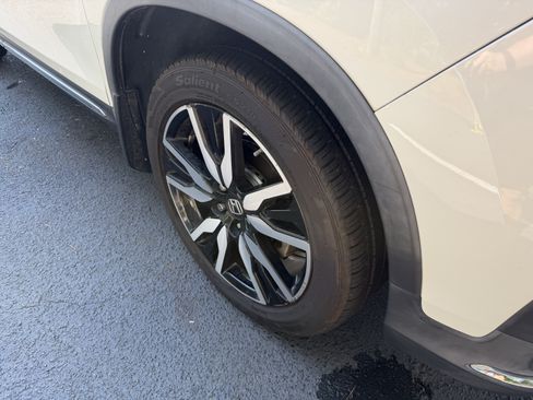 Used 2019 Honda Pilot Touring image 11