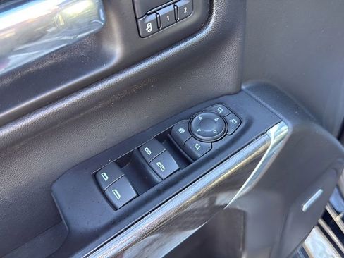 Used 2019 Chevrolet Silverado 1500 LTZ w/ LTZ Premium Package image 23