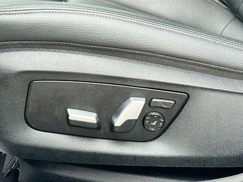 Used 2019 BMW 540i RWD image 24