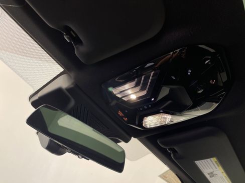 Used 2025 BMW X3 xDrive30i w/ Premium Package image 19