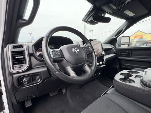 Used 2025 RAM 2500 Tradesman image 16