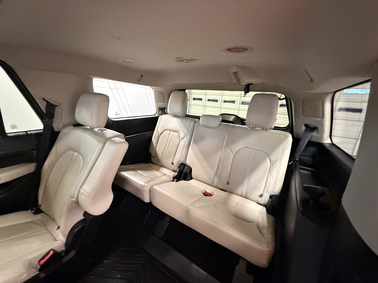 Used 2019 Ford Expedition Platinum RWD image 28