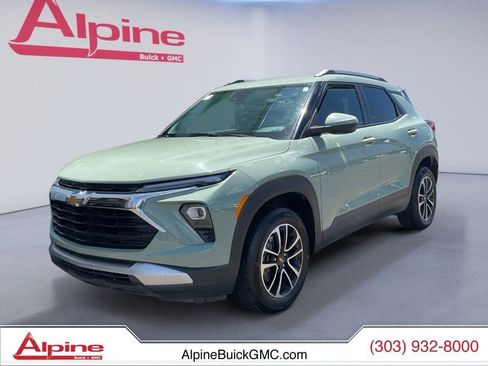 Used 2025 Chevrolet TrailBlazer LT AWD/4WD image 1