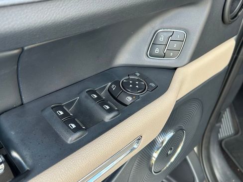 Used 2022 Ford Expedition Limited image 28