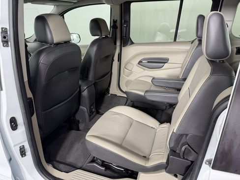 Used 2017 Ford Transit Connect Titanium FWD image 16