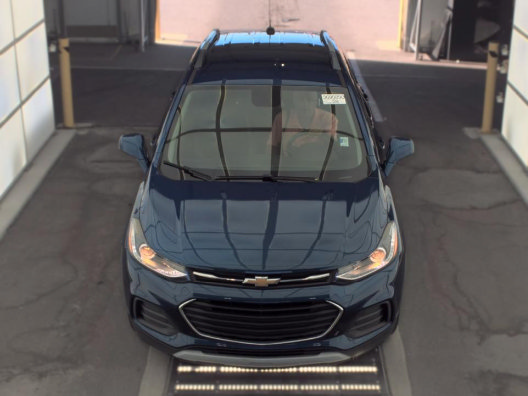 Used 2019 Chevrolet Trax LT w/ LT Convenience Package FWD image 3