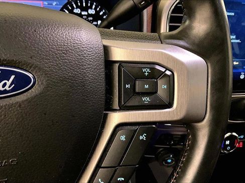 Used 2022 Ford F450 Platinum w/ FX4 Off-Road Package image 18