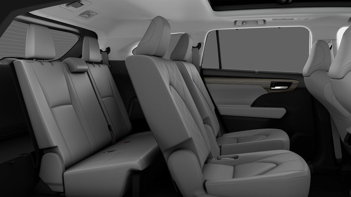 New 2026 Toyota Highlander Platinum AWD/4WD image 2