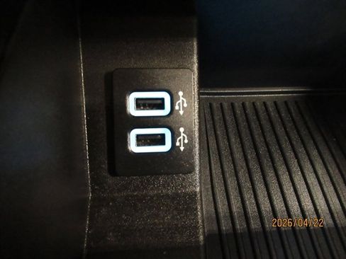 Used 2017 Ford F150 Lariat w/ Equipment Group 502A Luxury RWD image 32