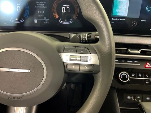 Certified 2025 Hyundai Sonata SE FWD image 12
