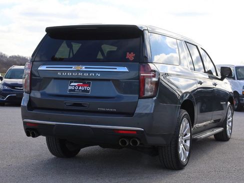 Used 2021 Chevrolet Suburban Premier image 9