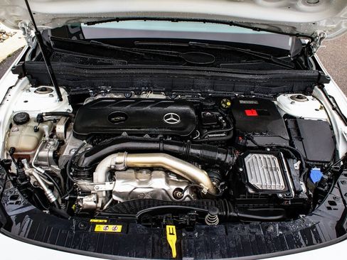 Used 2024 Mercedes-Benz GLB 250 4MATIC w/ Driver Assistance Package image 49