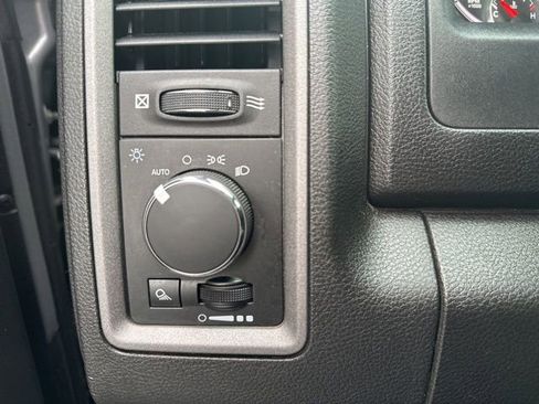 Used 2021 RAM 1500 Tradesman w/ Chrome Appearance Group image 11