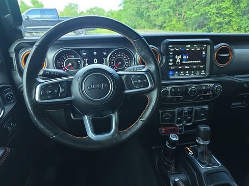 Used 2022 Jeep Gladiator Mojave w/ Cold Weather Group AWD/4WD image 19