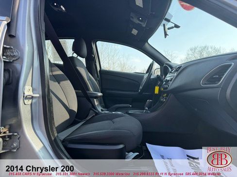 Used 2014 Chrysler 200 Touring FWD image 13