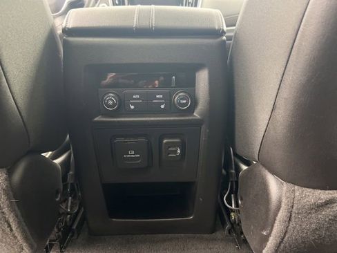 Used 2019 Chevrolet Traverse High Country w/ LPO, Floor Liner Package AWD/4WD image 15
