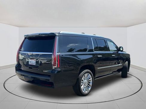 Used 2018 Cadillac Escalade ESV Platinum image 11