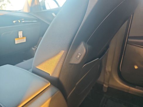 New 2026 Kia Niro LX image 23