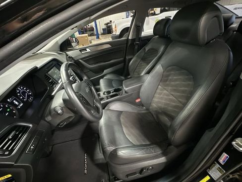 Used 2017 Hyundai Sonata Sport w/ Value Edition Package 02 FWD image 17