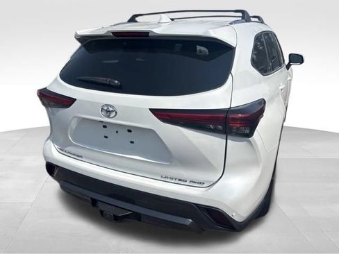 Used 2022 Toyota Highlander Limited AWD/4WD image 12