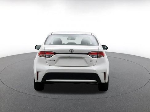 Used 2025 Toyota Corolla LE FWD image 8
