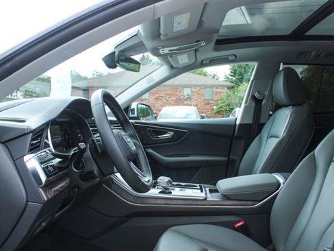 Used 2021 Audi Q8 Prestige AWD/4WD image 13