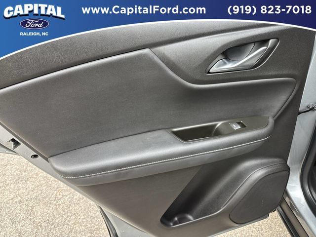 Used 2024 Chevrolet Blazer LT w/ Convenience Package FWD image 17