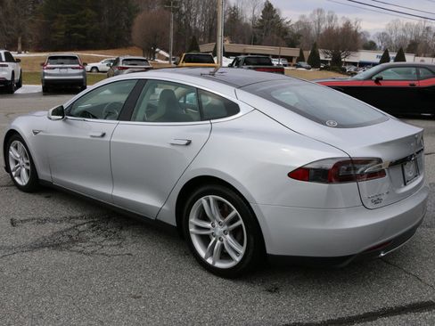 Used 2013 Tesla Model S BASE image 3