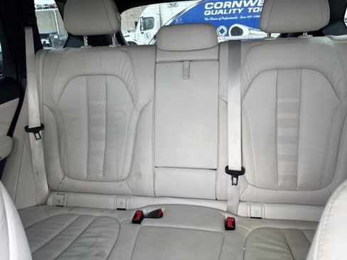 Used 2019 BMW X5 xDrive40i w/ Executive Package AWD/4WD image 13