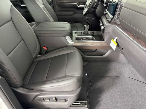 New 2026 GMC Sierra 1500 SLT w/ SLT Premium Plus Package image 11