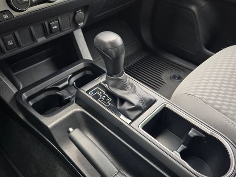 Used 2023 Toyota Tacoma SR AWD/4WD image 29