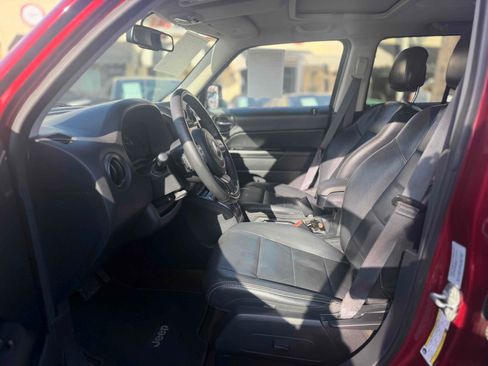Used 2016 Jeep Patriot High Altitude FWD image 17