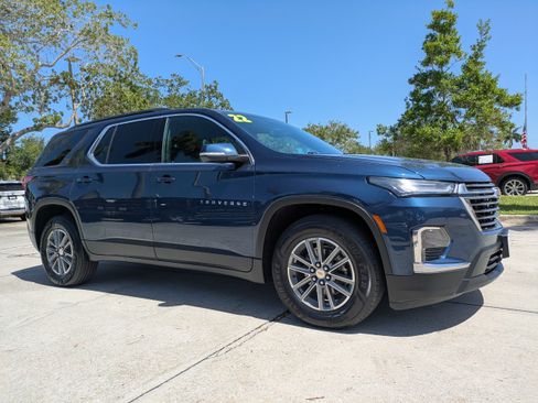Used 2022 Chevrolet Traverse LT w/ LPO, Floor Liner Package AWD/4WD image 2