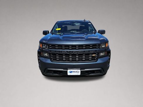 Used 2020 Chevrolet Silverado 1500 Custom w/ Custom Value Package AWD/4WD image 9