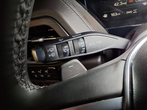 Certified 2025 GMC Yukon XL Denali AWD/4WD image 9