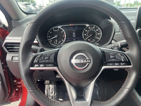 Certified 2023 Nissan Altima 2.5 SR FWD image 17