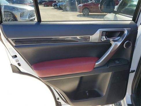 Used 2022 Lexus GX 460 Premium image 17