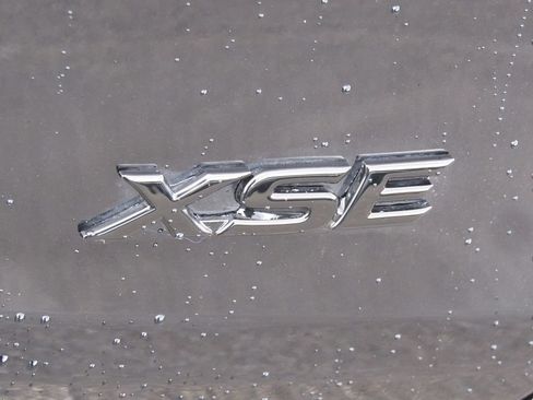 Used 2025 Toyota Sienna XSE AWD/4WD image 8