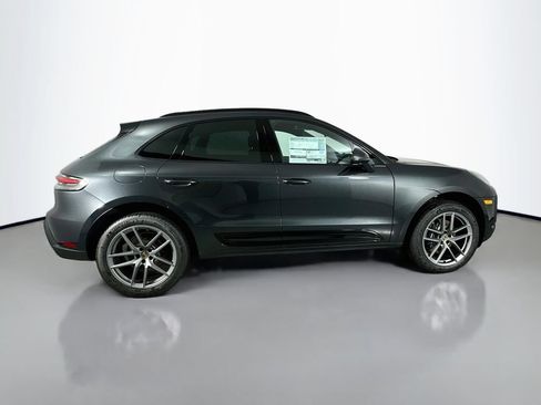 Certified 2026 Porsche Macan AWD/4WD image 8