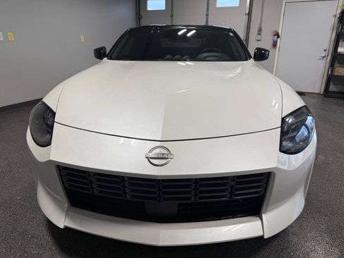 Used 2023 Nissan Z w/ Floor Mat Package (L93) RWD image 3