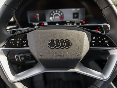 Certified 2026 Audi Q3 quattro 2.0T AWD/4WD image 15